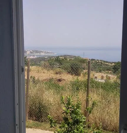Beyaz Ev Karaburun (Izmir)